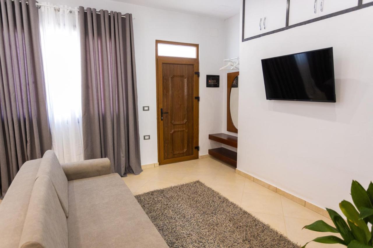 Vlorë Toni'S Studios מראה חיצוני תמונה