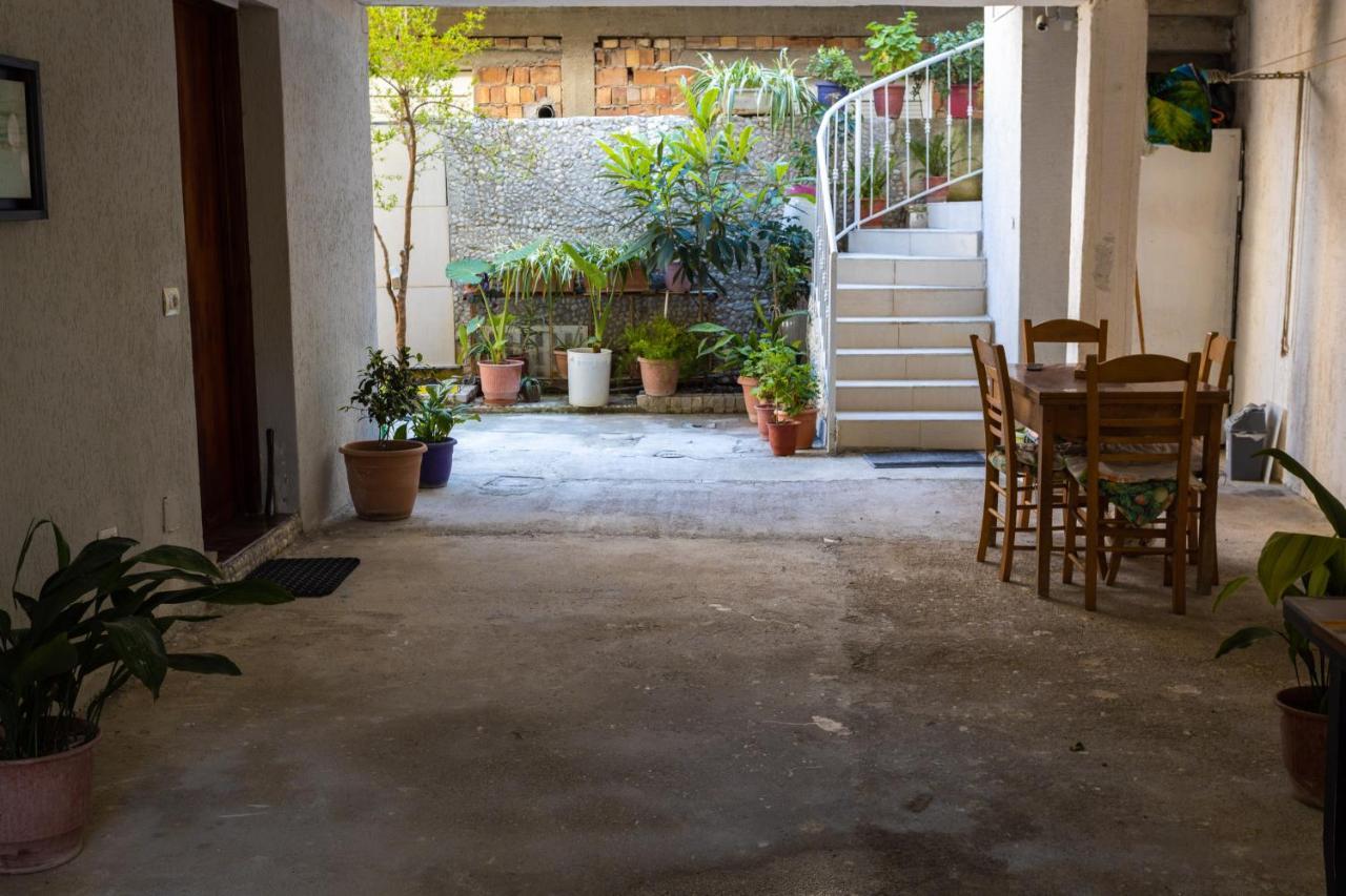 Vlorë Toni'S Studios מראה חיצוני תמונה